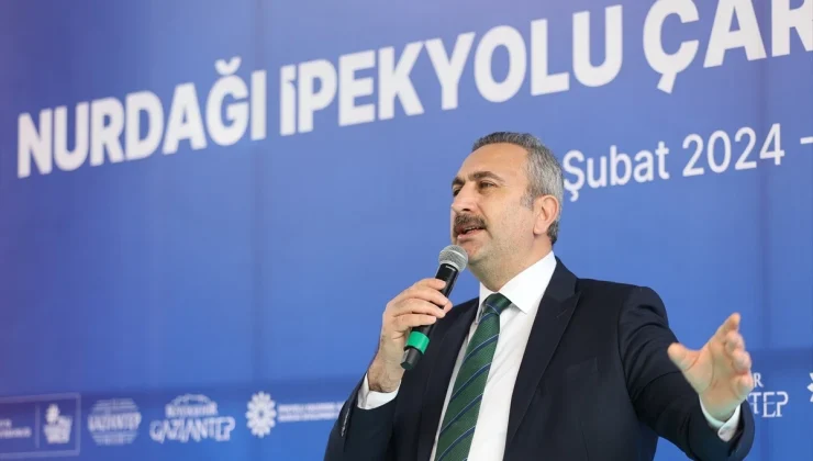 Bakan Kacır: Deprem Bölgesindeki Vatandaşları Yalnız Bırakmayacağız