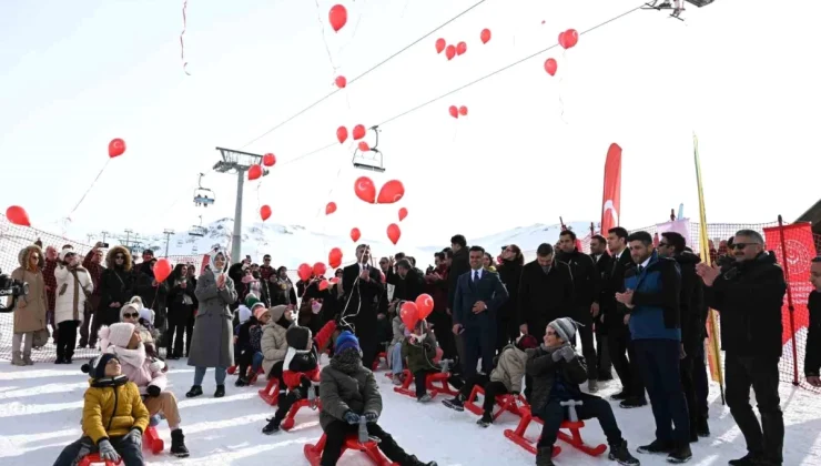 Aile ve Sosyal Hizmetler Bakanı Erzurum’da Genç Kayakçılarla Buluştu