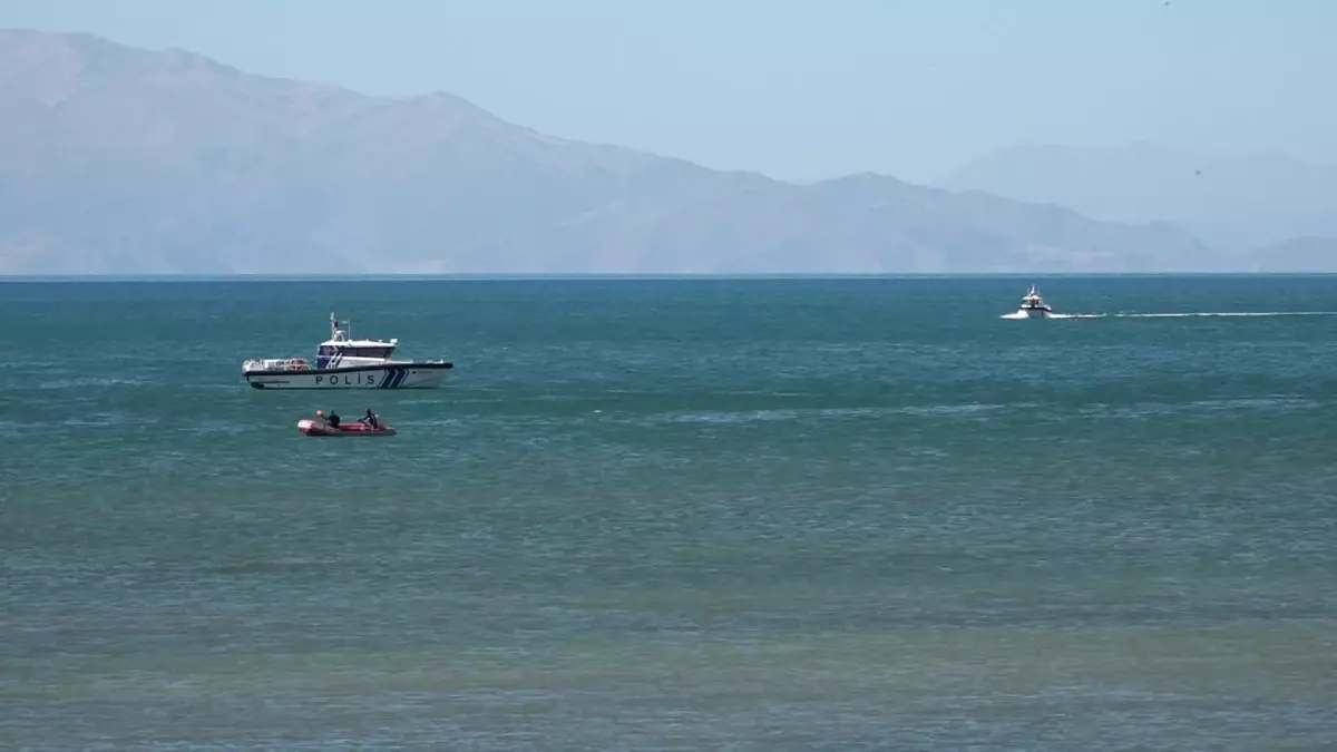 Van Gölü’nde Kaybolan Öğrenci İçin Arama