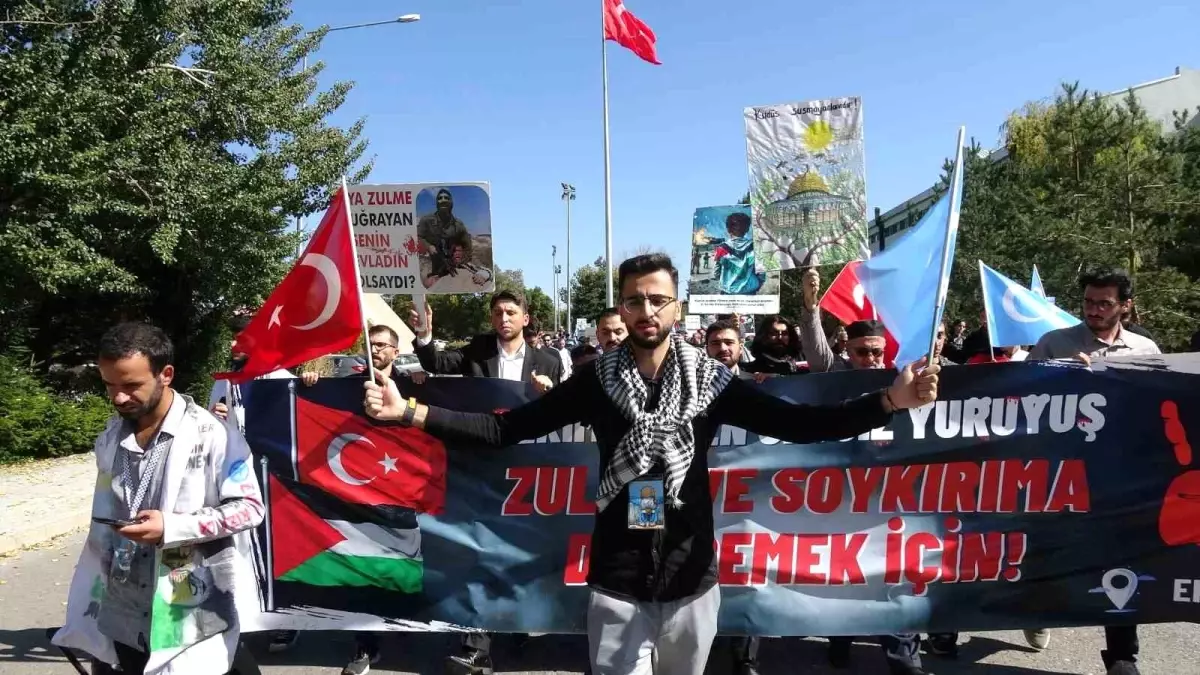 Erzurum’da Üniversitelilerden Filistin’e Destek Yürüyüşü