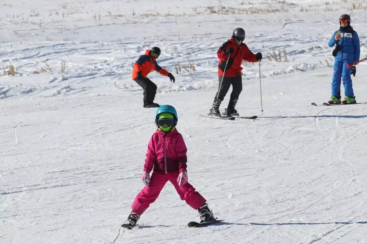 Erciyes’te Kayak Sezonu Yoğun Geçiyor