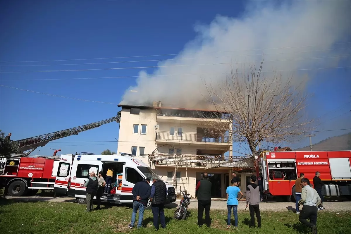 Fethiye’de Yangın: 5 Kişi Dumandan Etkilendi